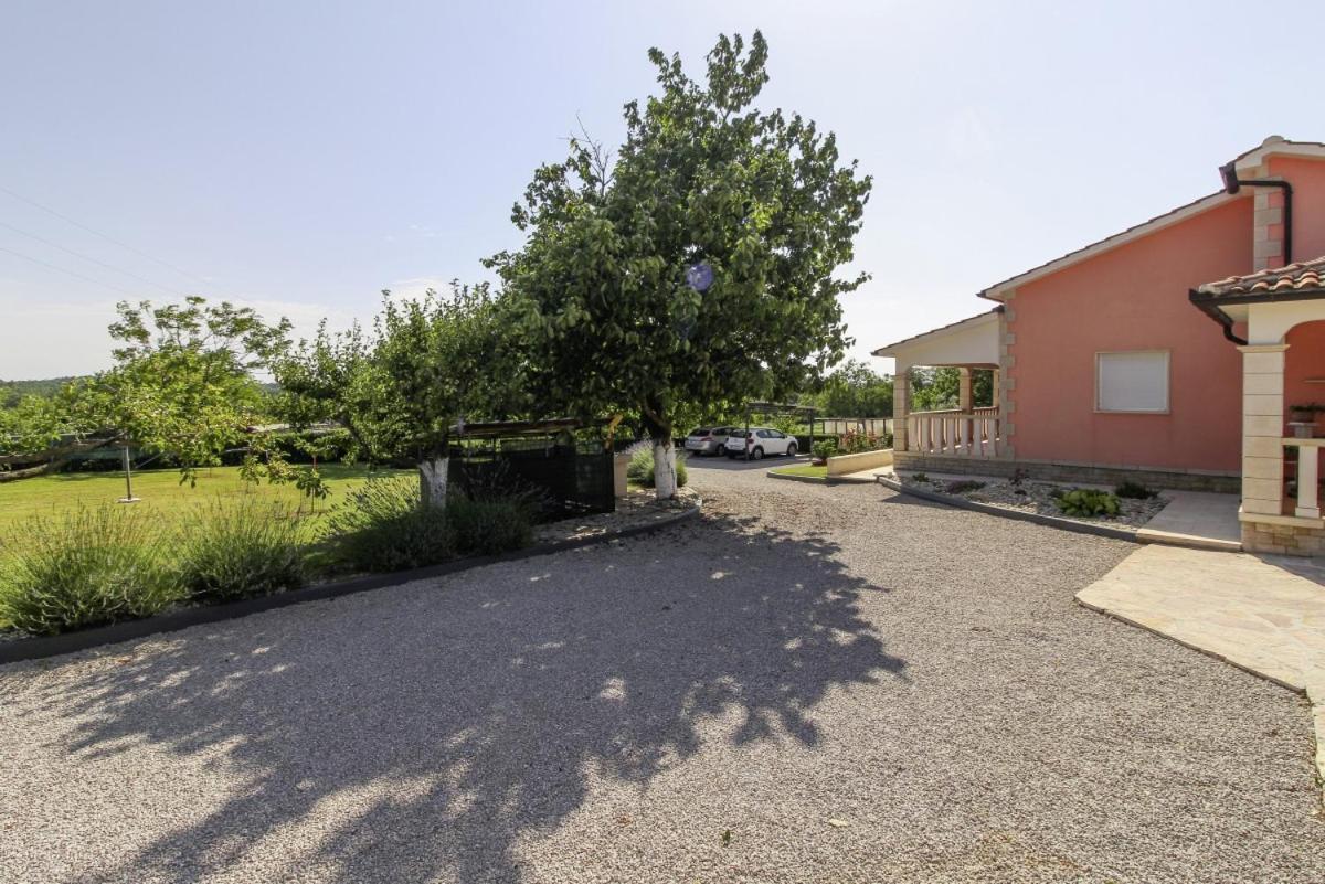 Vila Linda In Lovrinici Pazin Exteriér fotografie