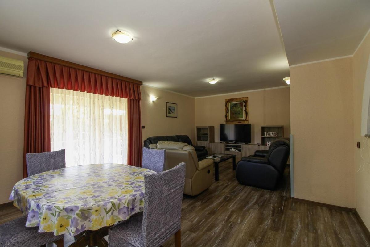 Vila Linda In Lovrinici Pazin Exteriér fotografie