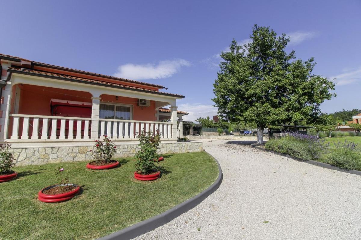 Vila Linda In Lovrinici Pazin Exteriér fotografie